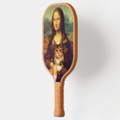 Mona Lisa hält ihren Katzenkatzen Leonardo da Vinc Pickleball Schläger (Links)
