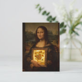 Mona Lisa Holds a Van Gogh Postkarte (Stehend Vorderseite)