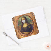 Mona lisa in einer chirurgischen Maske leonardo da Quadratischer Aufkleber (Umschlag)