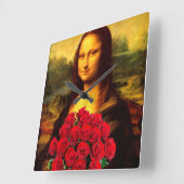 Mona Lisa mit Bouquet von Rote Rosen Quadratische Wanduhr (Winkel)
