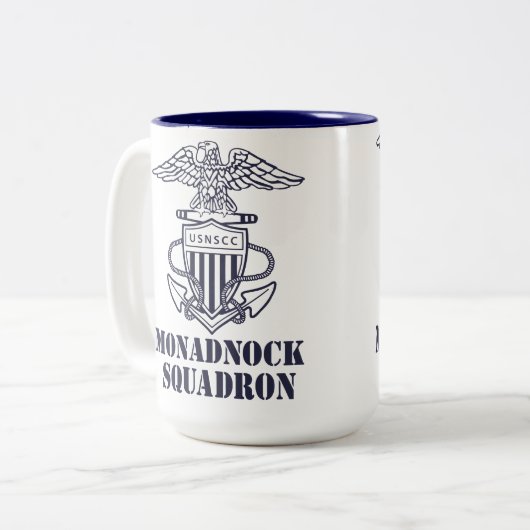 Monadnock Geschwader-Tasse Zweifarbige Tasse (Vorderseite Links)