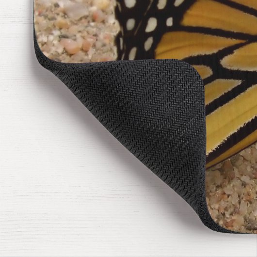 Monarch auf der Straße Mousepad (Ecke)
