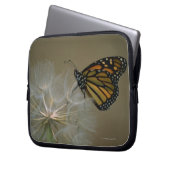 Monarch auf Löwenzahn Laptopschutzhülle (Vorderseite Links)