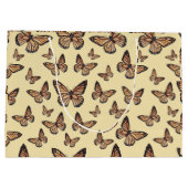 Monarch Butterfliegen auf Gelb Große Geschenktüte (Rückseite)