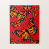 Monarch Butterfliegen auf Rot Puzzle (Vertikal)