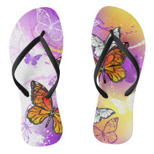 Monarch Butterflies on Purple Background Badesandalen