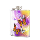Monarch Butterflies on Purple Background Flachmann (Links)