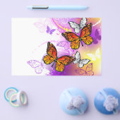 Monarch Butterflies on Purple Background Flyer (Einzeln)