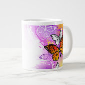 Monarch Butterflies on Purple Background Jumbo-Tasse (Vorderseite Rechts)