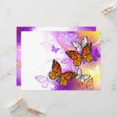 Monarch Butterflies on Purple Background Karte (Vorderseite/Rückseite Beispiel)