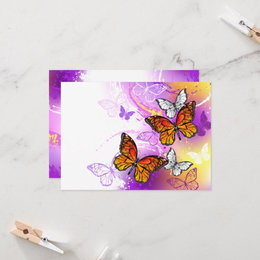 Monarch Butterflies on Purple Background Karte (Vorderseite/Rückseite Beispiel)