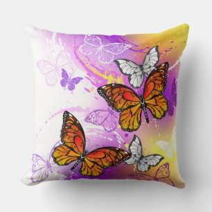 Monarch Butterflies on Purple Background Kissen