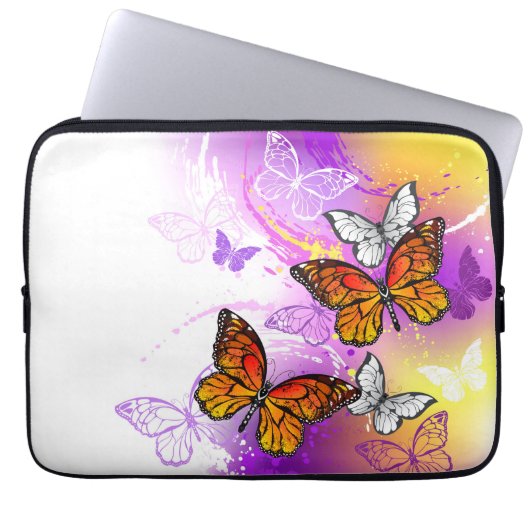 Monarch Butterflies on Purple Background Laptopschutzhülle (Vorderseite)