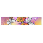 Monarch Butterflies on Purple Background Mittelgroßer Tischläufer (Horizontal)