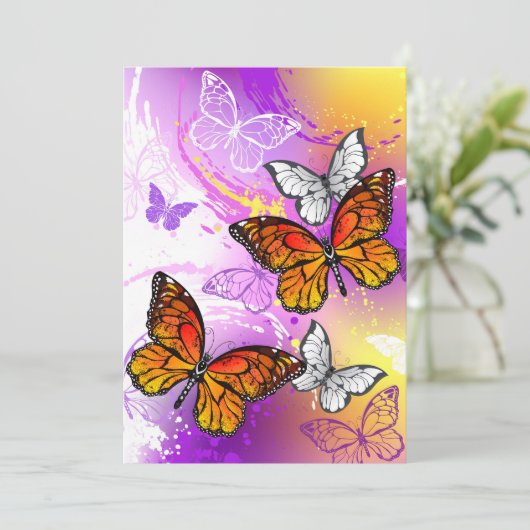 Monarch Butterflies on Purple Background Programm (Stehend Vorderseite)