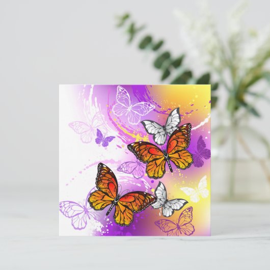 Monarch Butterflies on Purple Background Programm (Stehend Vorderseite)