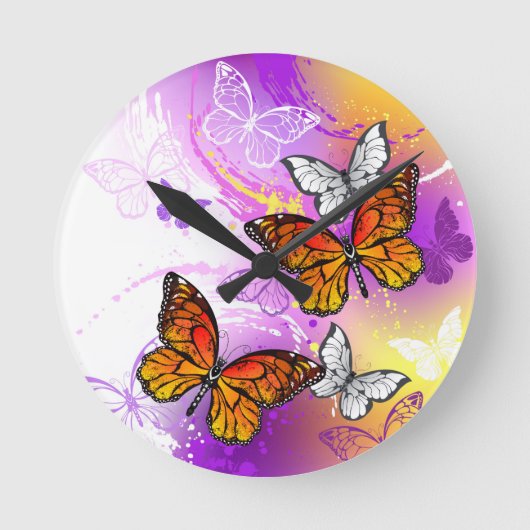 Monarch Butterflies on Purple Background Runde Wanduhr (Vorderseite)