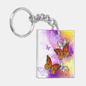 Monarch Butterflies on Purple Background Schlüsselanhänger (Vorderseite links)