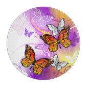Monarch Butterflies on Purple Background Schneidebrett (Vorderseite)