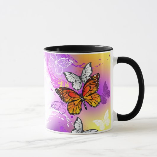 Monarch Butterflies on Purple Background Tasse (Rechts)