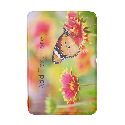 Monarch Butterfly auf der Blume Rot und Gelb Badematte (Vorderseite Vertikal)