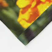 Monarch Butterfly auf der Pink-Marigold-Blume Fleecedecke (Ecke)