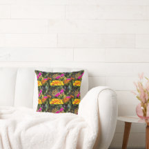 Monarch Butterfly auf der Pink Marigold Throw Kiss
