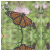 Monarch Butterfly auf der Pink Thistle Fabric Stoff (Nahaufnahme)