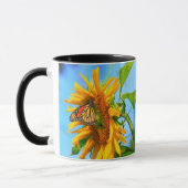 Monarch Butterfly auf Kansas Sonnenblume Tasse (Links)