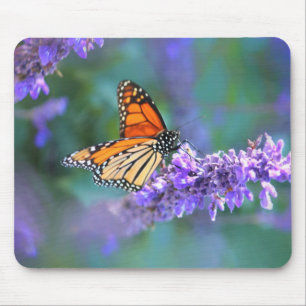 Monarch Butterfly auf Lila lila Blume Mousepad