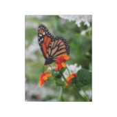 Monarch Butterfly auf Orange und Red Lantana Notizblock (Rotiert)