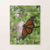 Monarch Butterfly auf Pink Thistle Jigsaw Puzzle (Vertikal)
