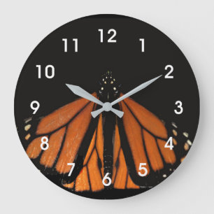 Monarch Butterfly im Schlüssel von Orange Große Wanduhr