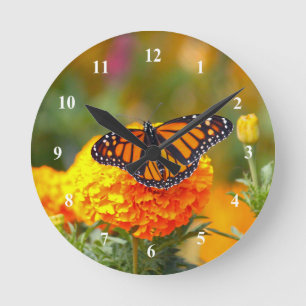 Monarch Butterfly Orange Marigold Foto Runde Wanduhr