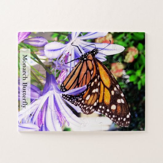 Monarch Butterfly Pollinating Insect 30Pcs Puzzle (Horizontal)