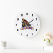 Monarch Butterfly über Asters Große Wanduhr (Zuhause)