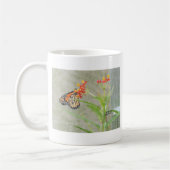 Monarch Butterfly und Raupe Kaffeetasse (Links)