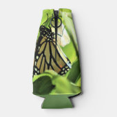 Monarch Emerges in the Gardens Flaschenkühler (Rückseite)