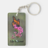 Monarch-Schmetterling auf einer rosa Blume Schlüsselanhänger (Rückseite)