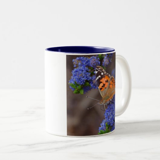 Monarch-Schmetterlings-Tasse Zweifarbige Tasse (VorderseiteRechts)