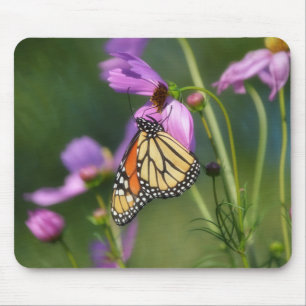 Monarchfalter auf rosa Blumen-Mauspad Mousepad