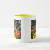 Monarchfalter auf rosa RingelblumeTasse Tasse (Zentrum)