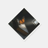Monarchschmetterling auf einer Heiligen Bibel Serviette (Ecke)