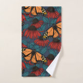 Monarchschmetterling auf roten Konfektoren Badhandtuch Set (Handtuch)