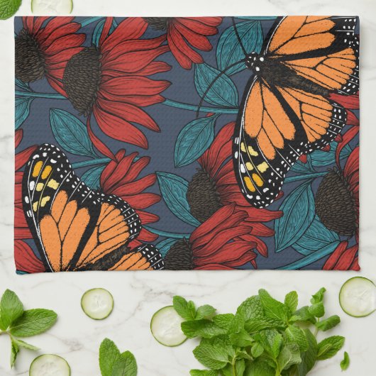 Monarchschmetterling auf roten Konfektoren Geschirrtuch (Gefaltet)
