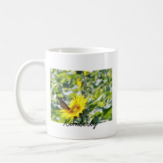 Monarchschmetterling auf Sonnenblumekaffee-Tasse Kaffeetasse