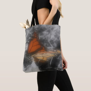 Monarchschmetterling in teilweiser Farbe Tasche