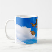 Monarchschmetterlinge am Himmel Kaffeetasse (Links)