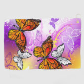 Monarchschmetterlinge auf Lila Hintergrund Golfhandtuch (Horizontal)
