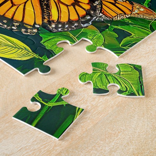 Monarchschmetterlinge auf satten grünen Blätter Puzzle (Seite)